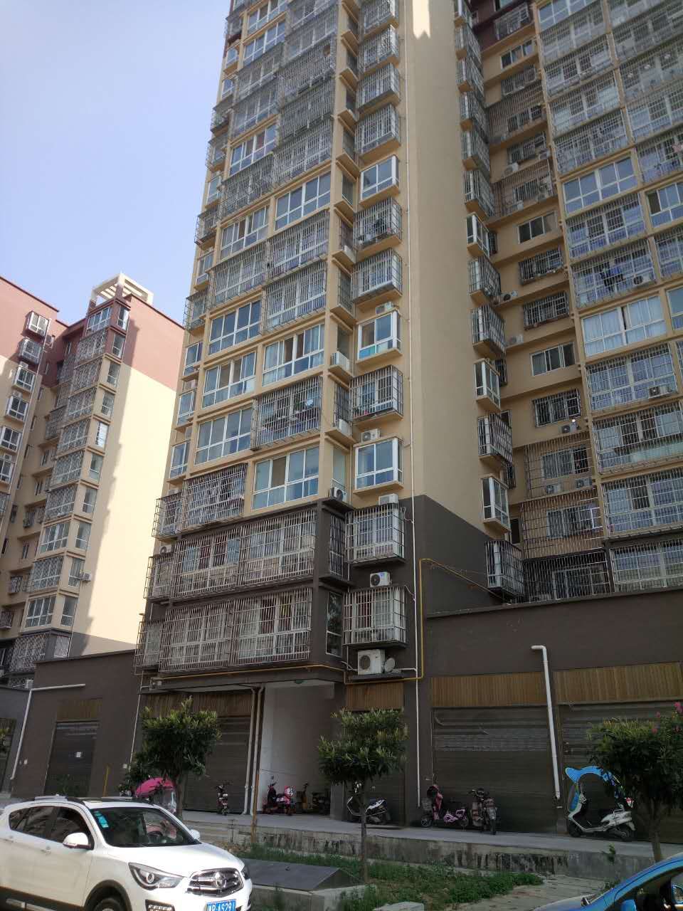 房屋外围