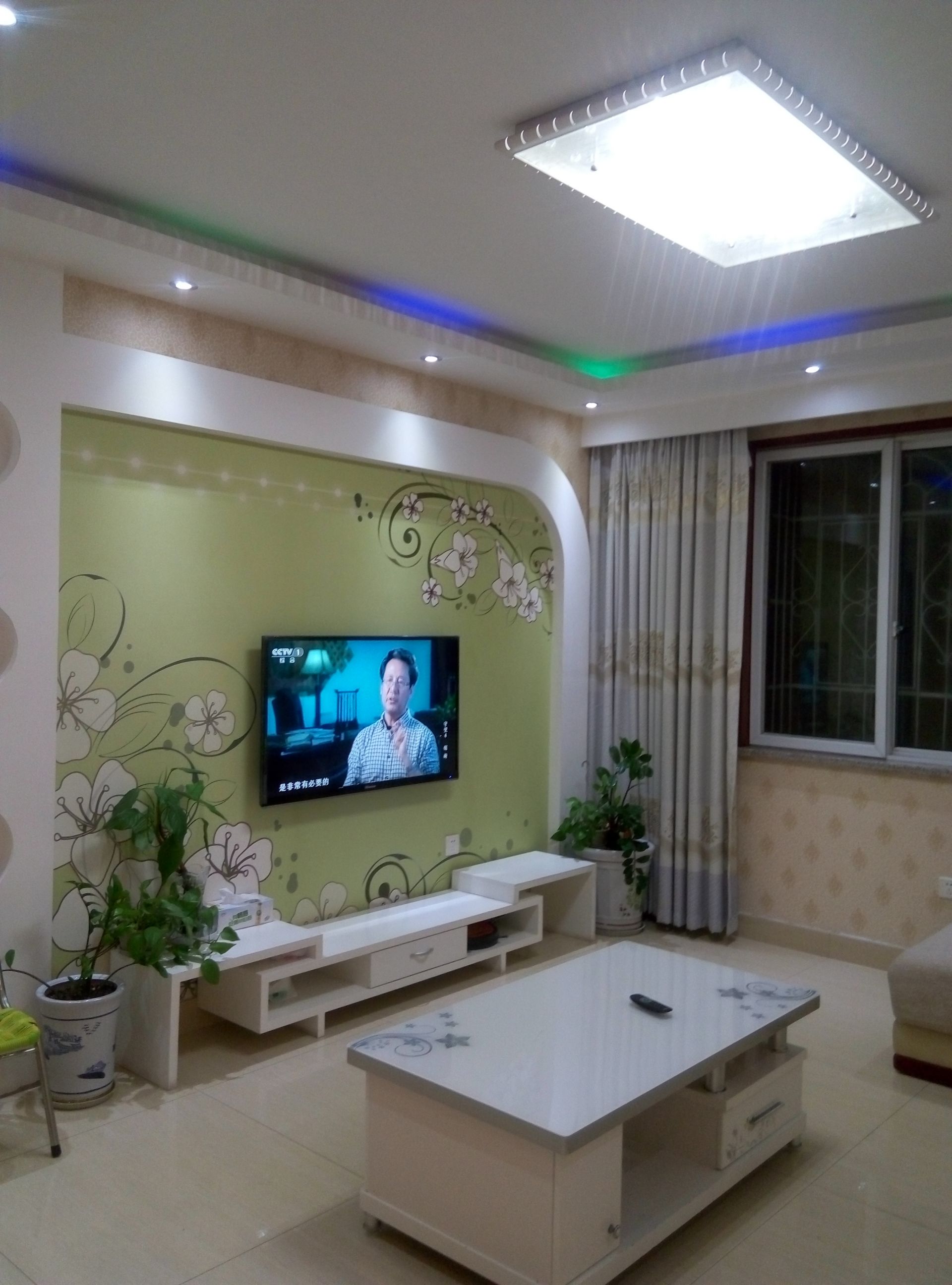 P70812-230740.jpg