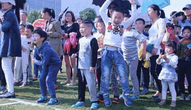 40d42835d527fcfbc95e5f36fc7ba31c.gif