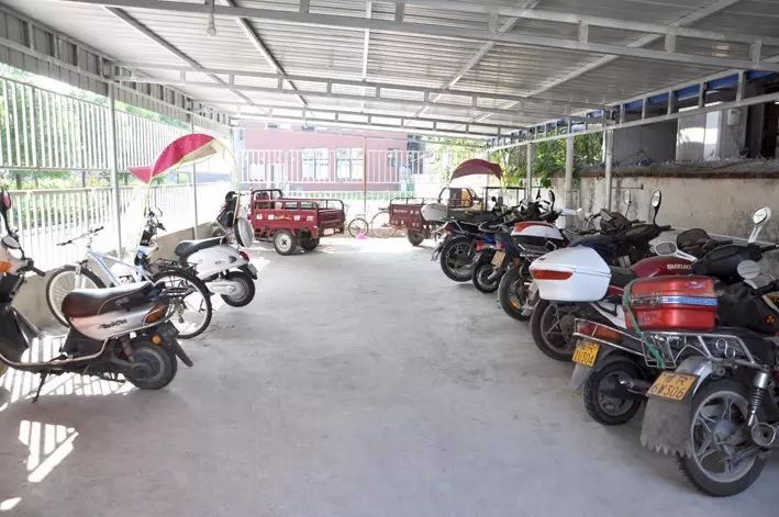 7f55cb945546cc6e48acdc5ae78da78a.jpg