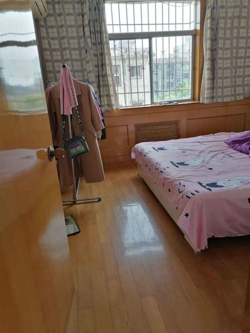 主卧